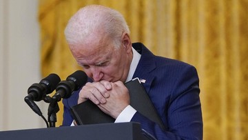 President Joe Biden speaks about the bombings at the Kabul airport that killed at least 12 U.S. service members, from the East Room of the White House, Thursday, Aug. 26, 2021, in Washington. (AP Photo/Evan Vucci)