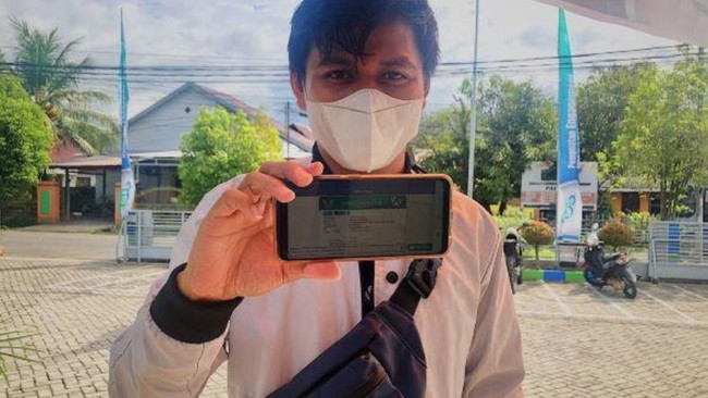 Peserta JKN-KIS cukup mendaftarkannya melalui aplikasi Mobile JKN, tak perlu antre.