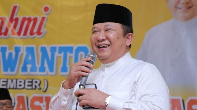 Ombudsman menegaskan honor kepada kepala daerah biasanya diberikan dalam konteks insentif prestasi, bukan seperti pemakaman Covid-19.