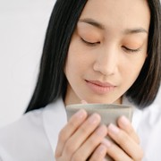 Cegah Penuaan Kulit dengan Mengonsumsi Teh Herbal Setiap Hari