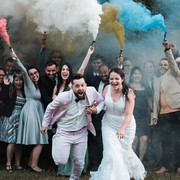 4 Cara Tenang Mengatasi Rasa Iri Akibat Teman Nikah Duluan, Jangan Keburu Iri Dengki