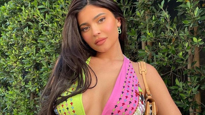 Kylie Jenner dan 5 Artis Hollywood dengan Bayaran Endorse Termahal, Ada yang Capai Rp21 Miliar!