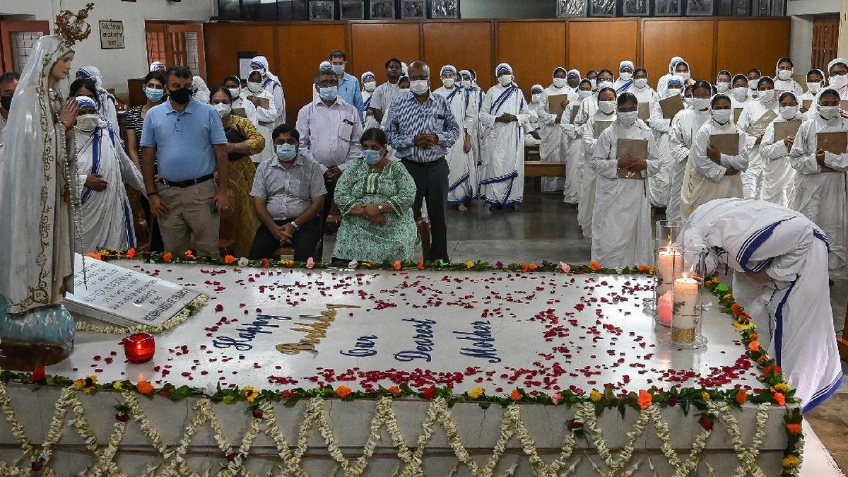 FOTO: Untaian Doa HUT 111 Tahun Bunda Teresa