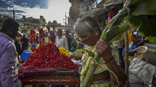FOTO: India yang Disebut Masuk Fase Endemik Covid-19