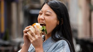 6 Kandungan Fast Food Ini Berbahaya Bagi Tubuh, Masih Tergoda Kelezatannya?