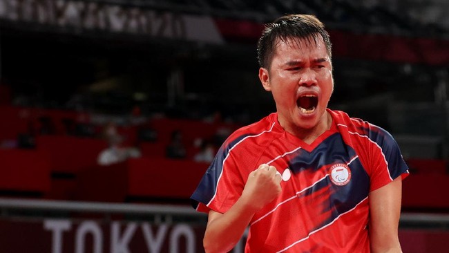 Perjalanan atlet tunggal putra tenis meja Indonesia, Adyos Astan, harus terhenti di babak 16 besar Paralimpiade Tokyo 2020.
