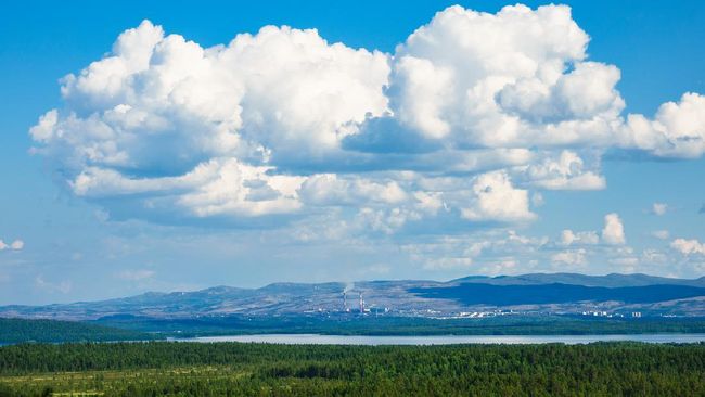 Jangan pipis sembarangan saat wisata alam di perbatasan Norwegia-Rusia, karena pelakunya bisa kena dena Rp4,9 juta.