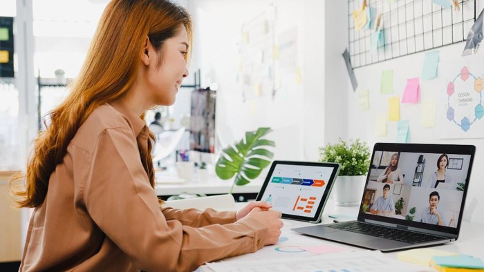 Ingin Terlihat Kece Saat Meeting Online? Coba Terapkan 5 Cara Mudah Ini Ingin Terlihat Kece Saat Meeting Online? Coba Terapkan 5 Cara Mudah Ini