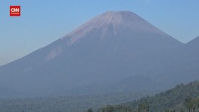 VIDEO: Gunung Semeru Berstatus Waspada Level 2