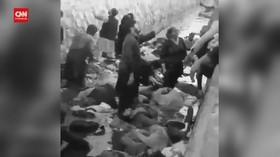 VIDEO: Detik-detik Usai Ledakan di Bandara Kabul