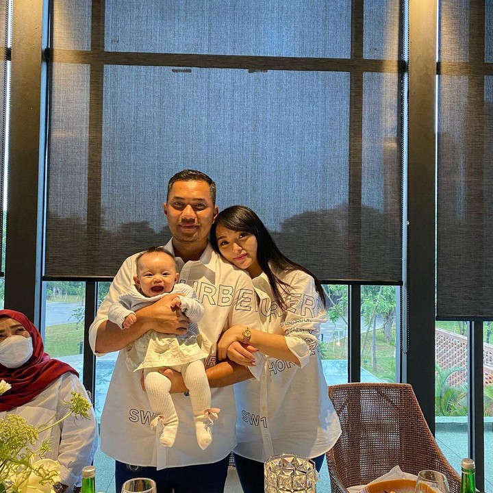 <p>Dari pernikahannya dengan pengusaha asal Kalimantan Timur Sirajuddin Machmud, Zaskia Gotik dikaruniai seorang anak perempuan pada 7 November 2020. Ia melahirkan secara normal tapi bayinya terlahir prematur, usianya masih 8 bulan. (Foto: Instagram @sirajuddinmahmudsabang)</p>
