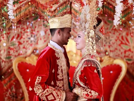 Kini Kerja di Perusahaan Besar Eropa, Nelayan Minang Nikahi Bule Prancis Pernah Hidup Susah