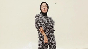 MEDINA ZEIN AKTIF POSTING TENTANG PELAKOR