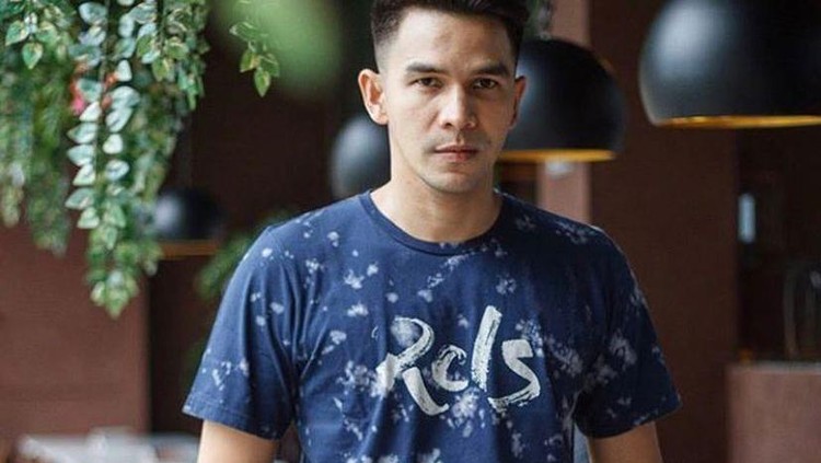 Jonathan Frizzy Serunya Jonathan Frizzy saat Racik Kopi Di Kafe