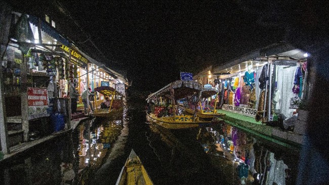 FOTO: Pasang Surut Wisata Asia di Tahun Kedua Pandemi