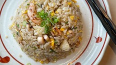 NASI GORENG SALMON & BABAT