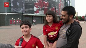 VIDEO: Fan Man Utd Girang Ronaldo Pulang ke Old Trafford