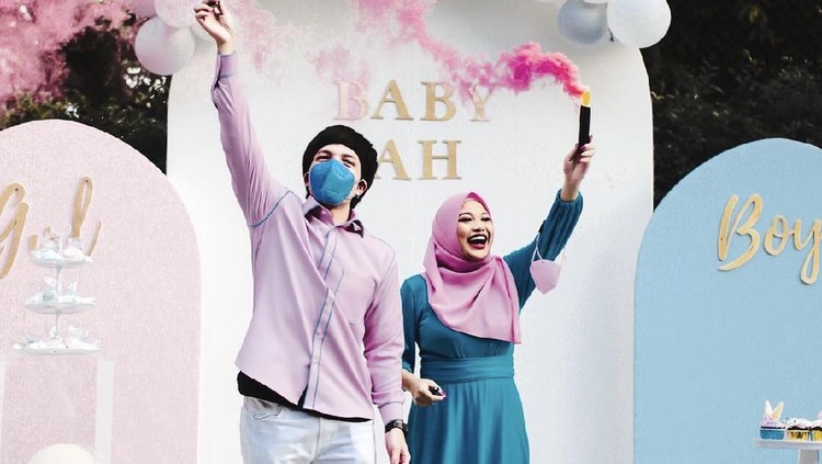 Gender Reveal Atta Halilintar & Aurel Hermansyah Gender Reveal Atta Halilintar & Aurel Hermansyah
