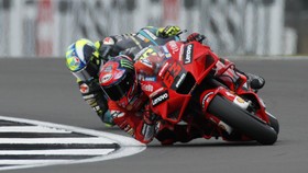 Bagnaia Hampir Gagal 'Dihipnotis' Rossi di MotoGP Aragon