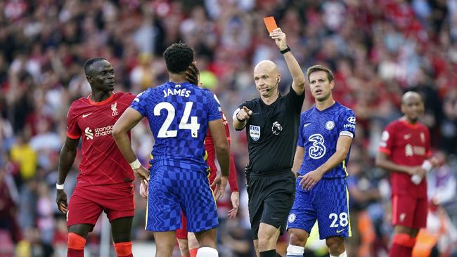 Penunjukan wasit Anthony Taylor dan Paul Tierney untuk pertandingan Manchester City vs Liverpool di Liga Inggris menimbulkan polemik.