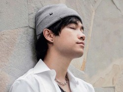 Lullaboy Memilih Bermusik di Dua Negara