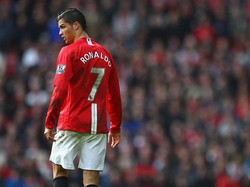Cristiano Ronaldo Pakai Nomor 7 di MU