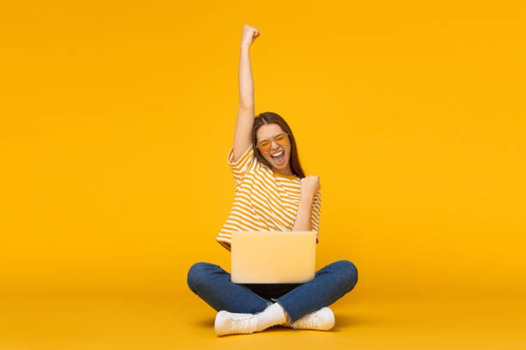 Hari ini keberuntungan dalam bidang keuangan ada di pihak zodiak Pisces dan Leo. Lalu, bagaimana dengan lainnya? Simak prediksi keuangan zodiak berikut ini.