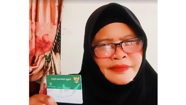 Dia mengatakan menjadi peserta JKN-KIS telah membantunya dalam proses pengobatan dan memperoleh pelayanan medis secara rutin di fasilitas kesehatan.