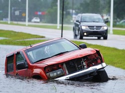 Badai Ida Bikin Jalan di Mississippi Ambrol, 2 Orang Tewas-10 Terluka