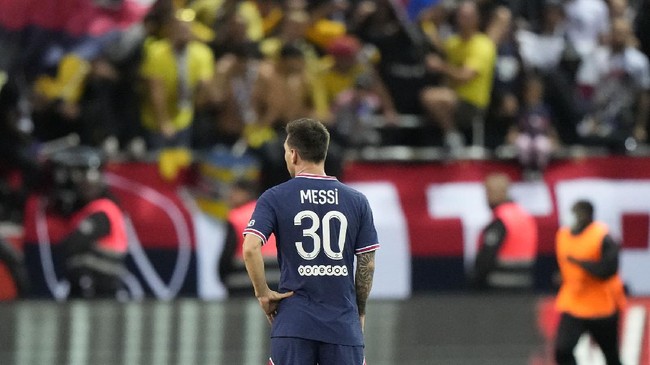 Ayah Lionel Messi, Jorge Messi menyatakan bahwa keluarganya tidak sakit hati dengan Barcelona secara keseluruhan,