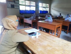 Tatap Muka Terbatas, SMPN 1 Sumedang Bagi Waktu Belajar Dua Shift