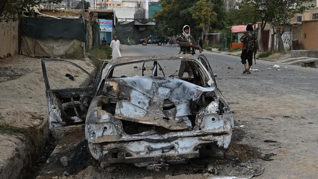 Mobil patroli Taliban jadi target salah satu dari tiga serangan bom di Aghanistan yang menewaskan setidaknya dua orang. 