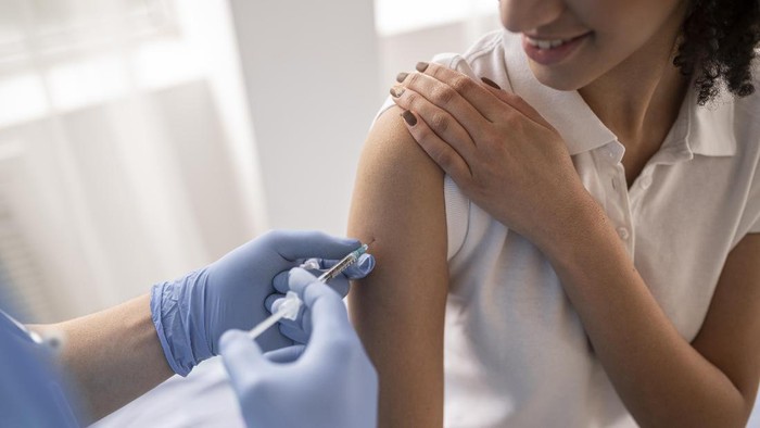 Mungkinkah Seseorang Bisa untuk Tidak Mengalami Efek Samping Vaksinasi Sama Sekali?