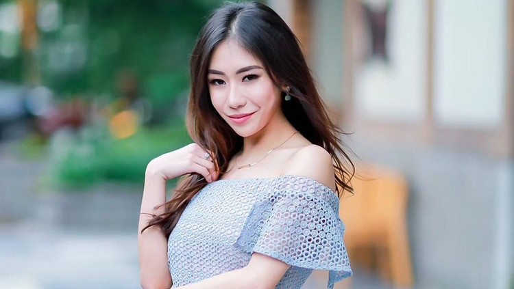 Ayu Thalia