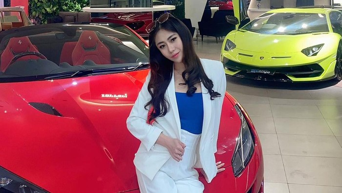 Ayu Thalia