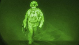 Chris Donahue, Jenderal AS Terakhir Tinggalkan Afghanistan