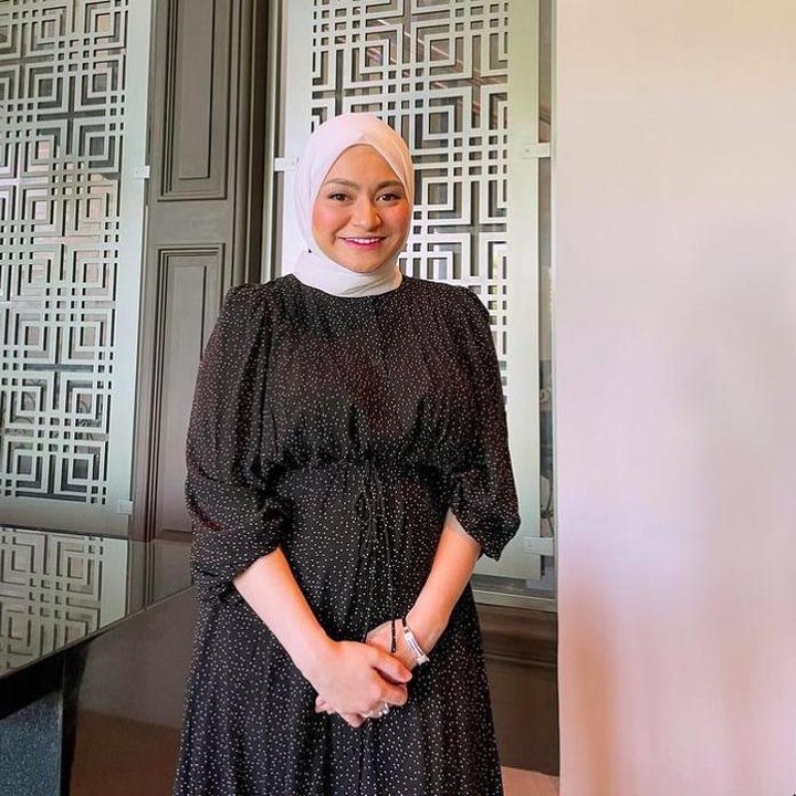 <p>Nathalie Holscher kini sedang menjalani kehamilan pertamanya. Baby bump alias perutnya sudah makin terlihat. (Foto: Instagram @nathalieholscher)</p>