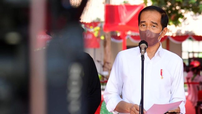 Presiden Jokowi mengungkapkan pengambilalihan Blok Rokan hingga tambang Freeport dilakukan untuk menjamin keberlanjutan sumber daya alam Indonesia.
