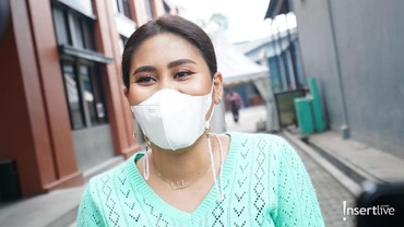 img-title Hamil Lagi, Evi Masamba Harus Banyak Istirahat