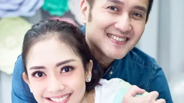 img-title Resmi Cerai dengan Ririn Dwi Ariyanti, Aldi Bragi Harus Penuhi Kewajiban