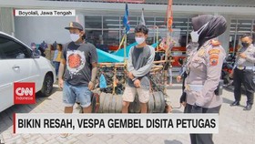 VIDEO: Truk Oleng dan Vespa Gembel Resahkan Warga
