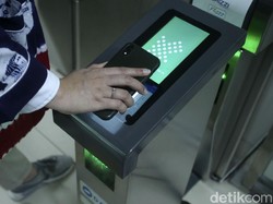 Grab dan JakLingko Kini Berkolaborasi Lahirkan 5 Fitur Ini