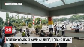 VIDEO: Bentrok Ormas di Kampus Unkris, 1 Orang Tewas