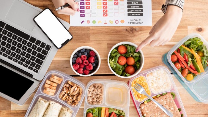 Lebih Sehat dan Hemat dengan 7 Ide Bekal ke Kantor Ini, Cobain Yuk!