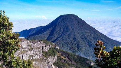 Pendakian Gunung Gede Pangrango Ditutup Sementara Usai Cianjur Gempa