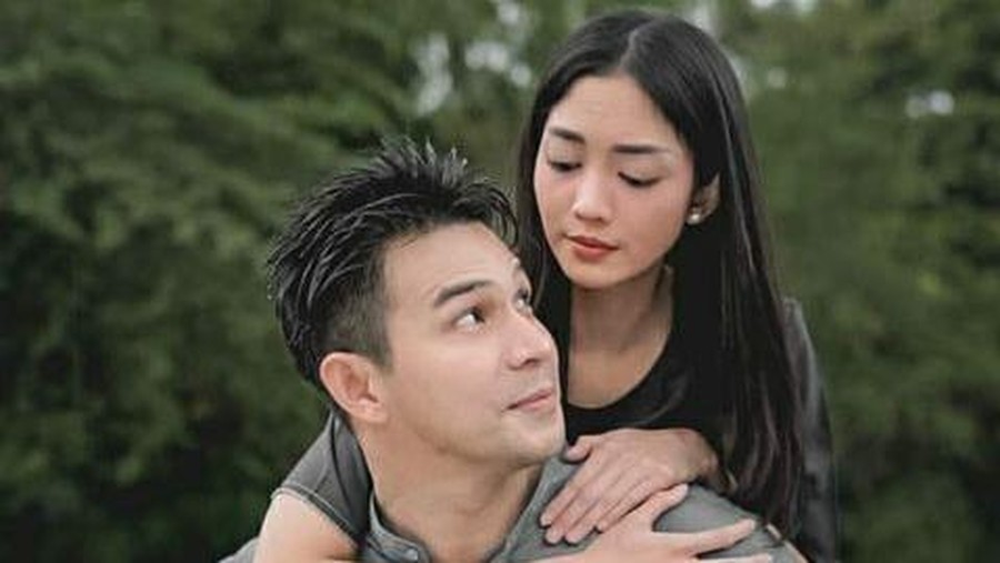 Ini Foto-foto 'Mesra' Ijonk dan Ririn Dwi Ariyanti