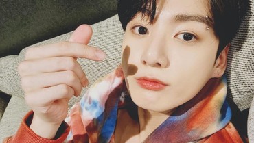 img-title Begini Cara Unik Jungkook BTS Bikin Chris Martin Terkagum-kagum