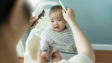 MITOS ATAU FAKTA, RAMBUT BAYI BISA LEBAT SETELAH DIGUNDULI
