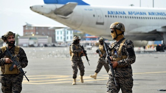 Turki dan Qatar dikabarkan masih berunding dengan Taliban agar bisa membuka kembali Bandara Kabul, Afghanistan, untuk penerbangan.