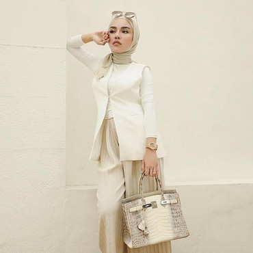 Dilaporkan ke Polisi, Medina Zein Minta Dijemput Pakai Mobil Mewah